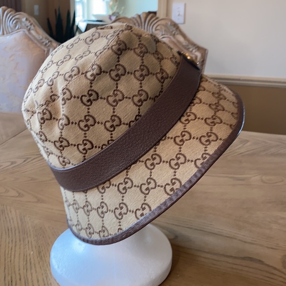 ❤️ Authentic Gucci Bucket Hat - Picture 7 of 10